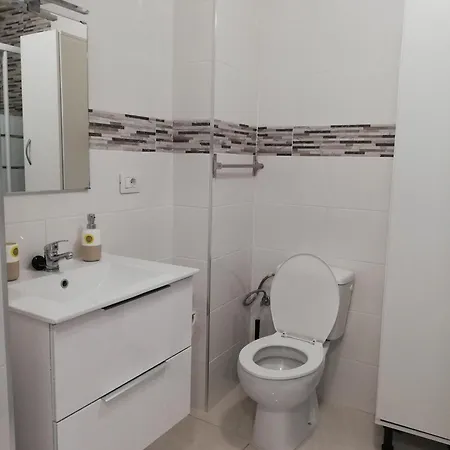 Fuer 2 Personen Und 1 Kind In Apartmán