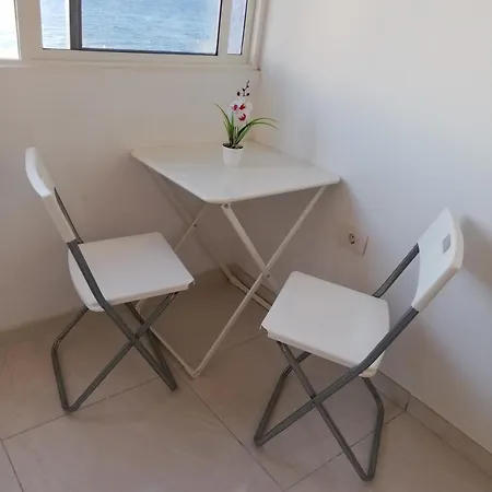 Fuer 2 Personen Und 1 Kind In Apartman